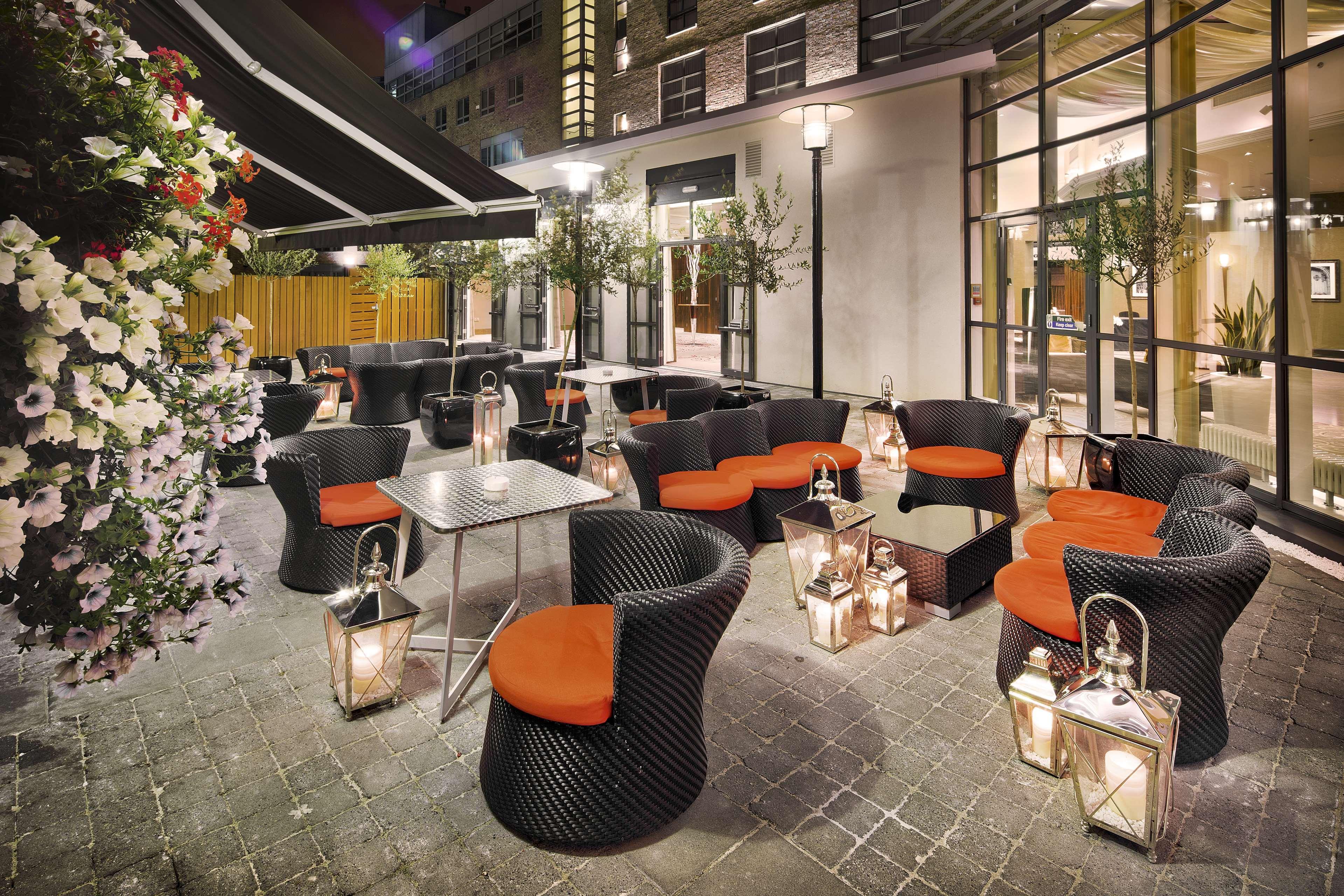 Hilton Dublin Hotel Ресторант снимка